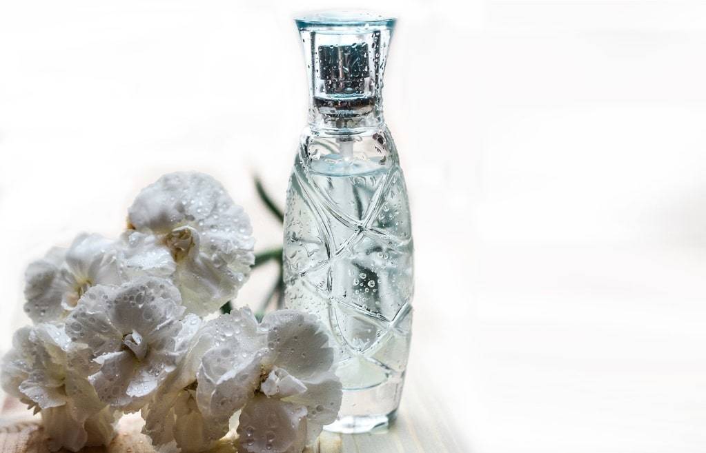 Dénicher des bons plans pour des parfums à prix réduits